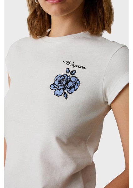 % 100 Pamuk Regular Fit Bisiklet Yaka Sırt Baskılı T Shirt Bayan T Shirt 053