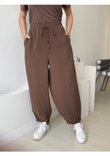 Kahverengi Beli Lastikli Paça Detaylı Cepli Pantolon modelleri