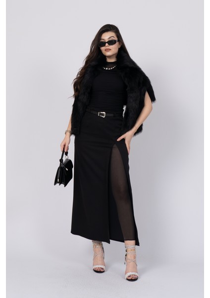 Kalem Etek Formu, Derin Yırtmacı ve Tül Detaylı Kapamasıyla Bakışları Üzerinde Toplayan Etek 6773 fırsatları