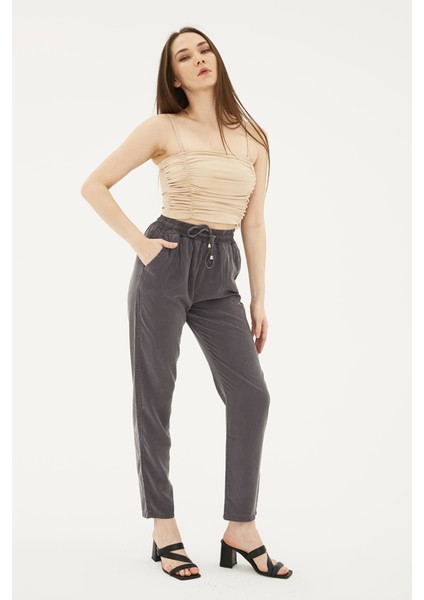 Comfort Fit Yüksek Bel Düz Paça Pantolon Bayan Pantolon 25Y0477K1