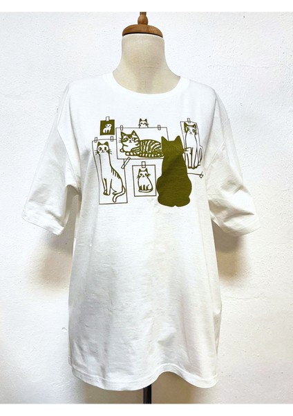 Drappe Bisiklet Yaka Kedi Baskılı T-Shirt - Ekru