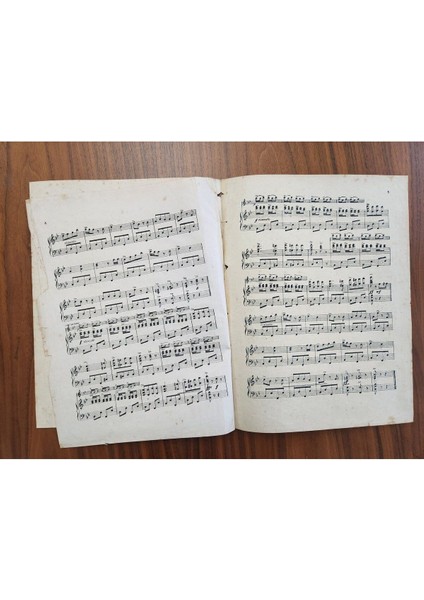 Constantinople Damgalı Müzik Notası. Toplam 6 Sayfa fırsatları