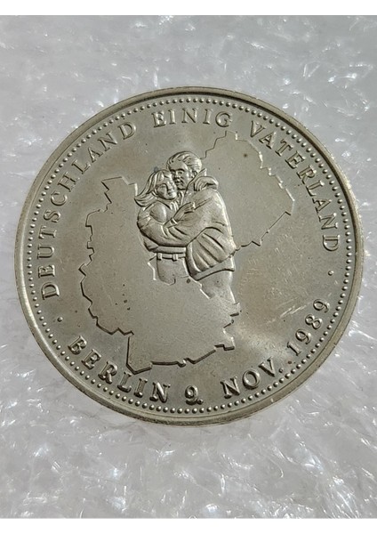 1990 Almanya Anavatan Berlin Madalya. Orijinal Dönemine Ait Nadir Madalya. Temiz Durumda 4 cm