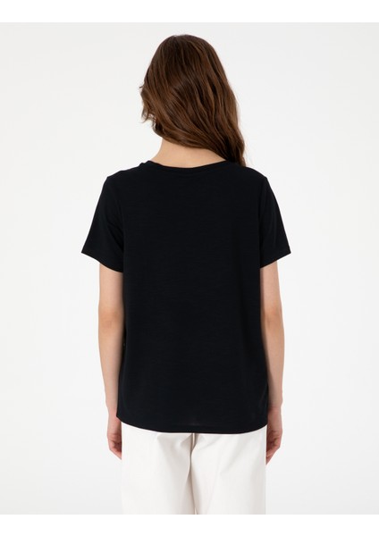 Kadın Siyah Regular Fit Tişört 50301461-VR046 indirimleri