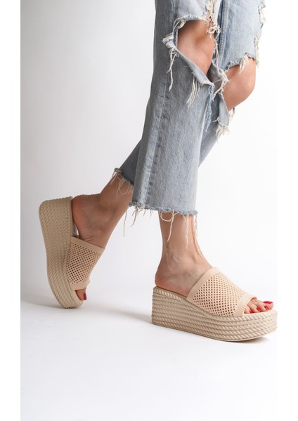 Marla Dolgu Topuklu Ortopedik Taban Hasır Görünümlü Triko Kadın Terlik Kt - Ten