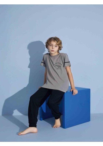 Erkek Çocuk Dinazor Desenli Pijama Takımı