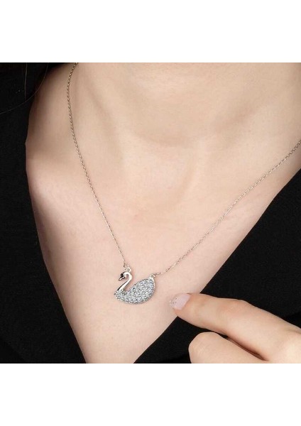 Swarovski Taşlı Gümüş Kuğu Bayan Kolye