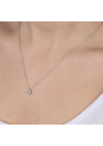 Swarovski Taşlı Gümüş Tektaş Bayan Kolye
