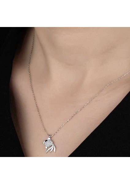 Swarovski Taşlı Gümüş Balık Bayan Kolye