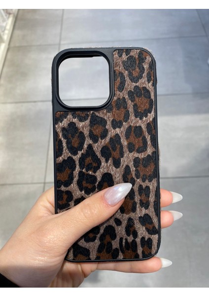 Apple iPhone 16 Pro Max Uyumlu Leopar Desenli Tüylü Silikon Kılıf