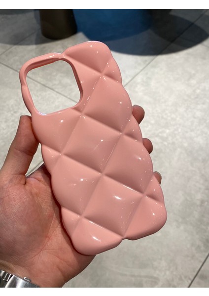 Apple iPhone 15 Pro Max Uyumlu Baklava Desenli Şık Silikon Kılıf