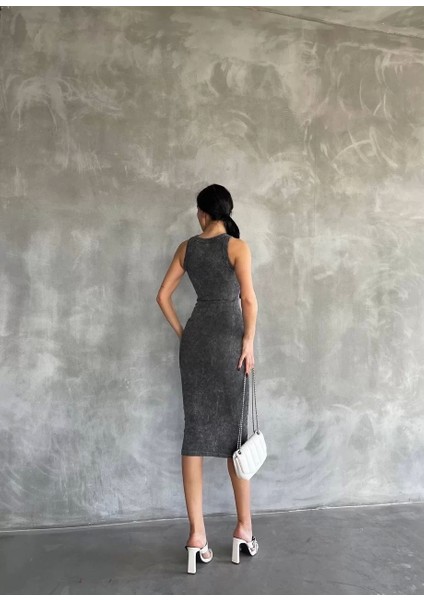 Halter Yaka Elbise Aşit Yıkamalı