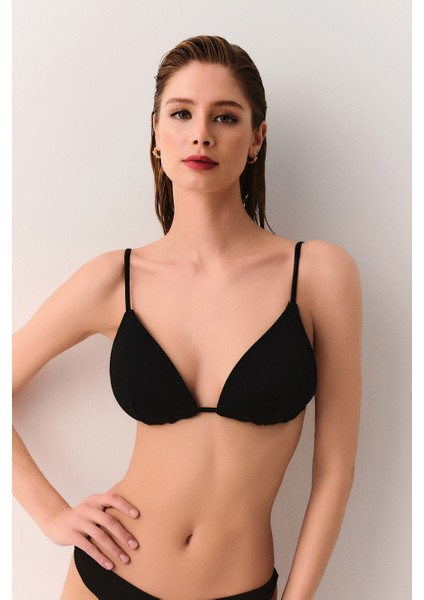 Dolgulu Üçgen Bikini Üst