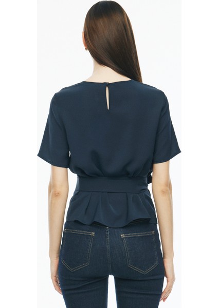 Elonias Regular Fit Sıfır Kol Bisiklet Yaka Lacivert Renk Kadın Bluz fırsatları