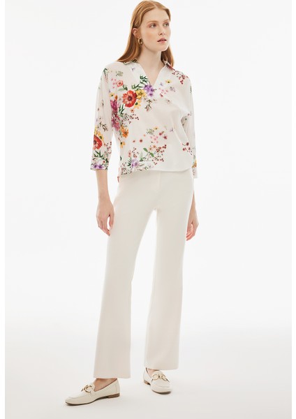 Flower Regular Fit Ara Boy Yarasa Kol V-Yaka Çok Renkli Kadın Bluz
