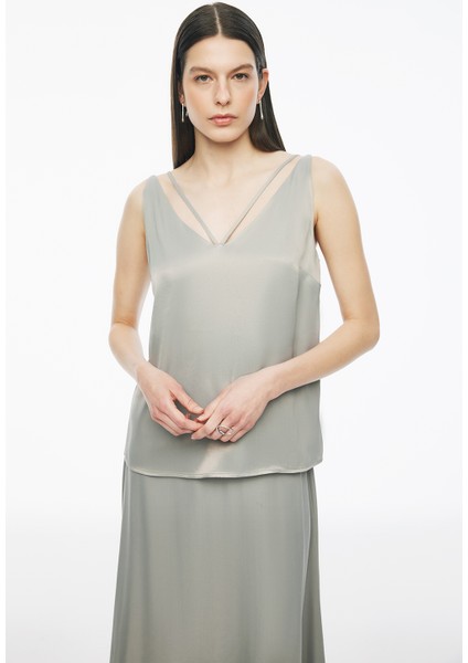 Alainas Regular Fit Standart Boy Askılı V-Yaka Gri Renk Kadın Bluz