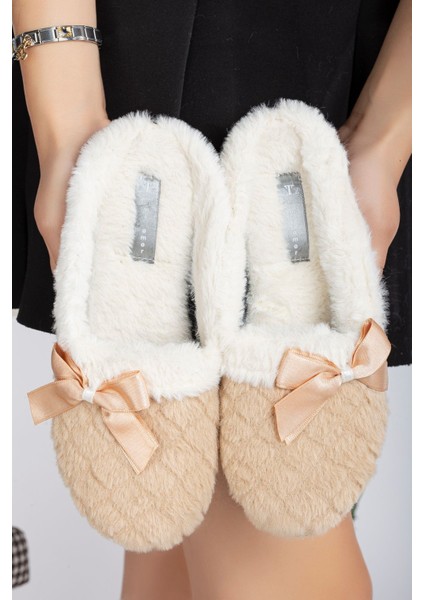 Kapalı Kadın Ev Terliği Kışlık Fiyonklu