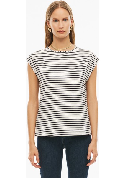 Carmans Regular Fit Düşük Kollu Bisiklet Yaka Ekru Lacivert Renk Kadın Tişört