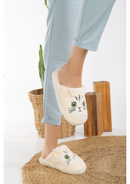 Kadın Kedi Figürlü Sessiz Taban Peluş Ev Terliği modelleri