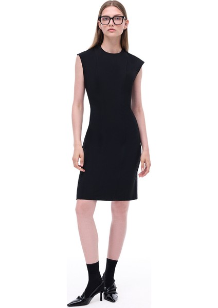 Always Slim Fit Diz Altı Düşük Kollu V-Yaka Siyah Elbise