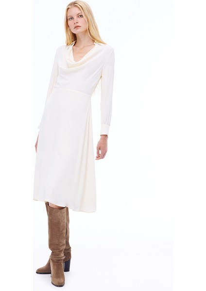 Akelas Regular Fit Diz Altı Takma Kol Dik Yaka Bej Renk Elbise modelleri