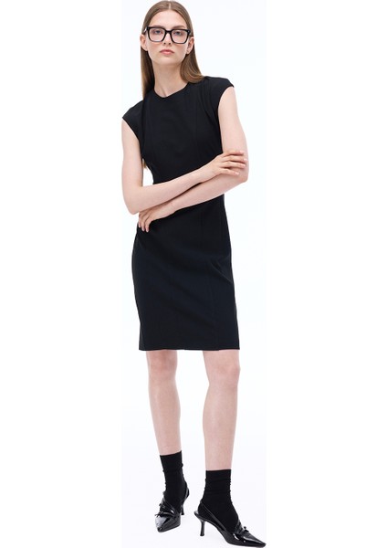 Always Slim Fit Diz Altı Düşük Kollu V-Yaka Siyah Elbise