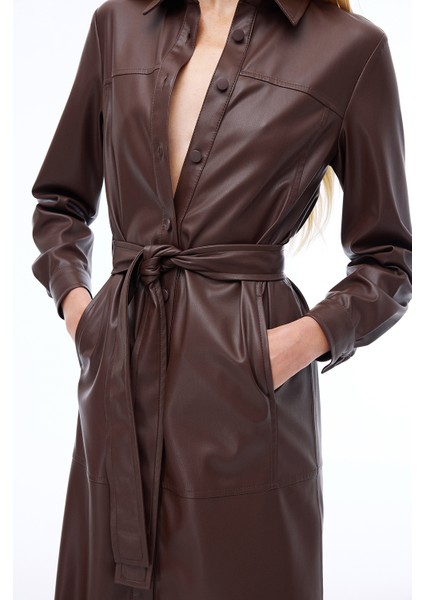 Dark Regular Fit Diz Altı Takma Kol Gömlek Yaka Kahverengi Renk Elbise indirimleri