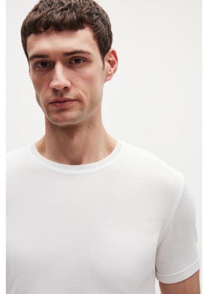 Slim Fit Ekru Rayon Örme T-Shirt