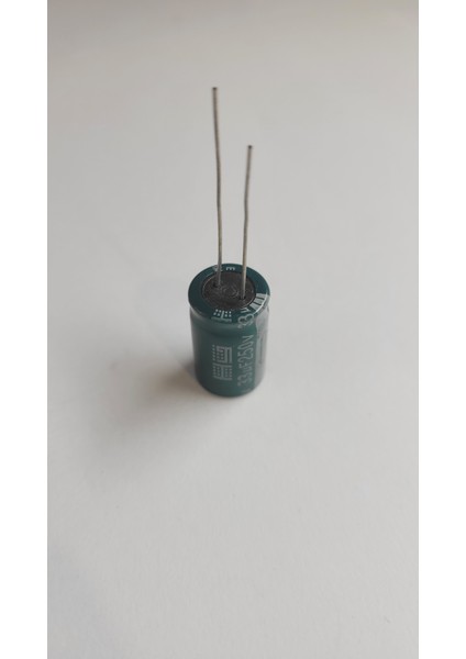 Elektrolitik Kondansatör (10'u), 350V 8.2uf, 8X16MM