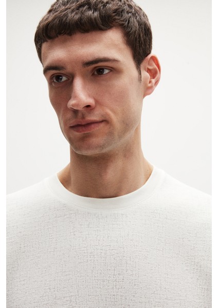 Relaxed Fit Ekru Jakar Desenli T-Shirt fiyatları