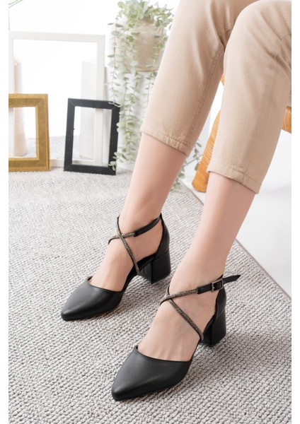 Kadın Lara Klasik Topuklu Ayakkabı fırsatları