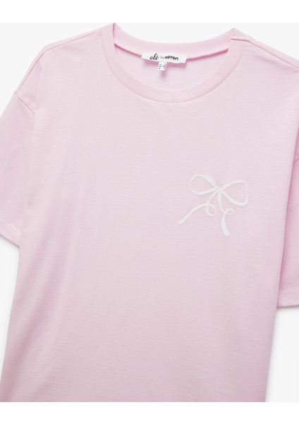 Kısa Kollu Bisiklet Yaka Fiyonklu Arkası Baskılı Oversize Tişört