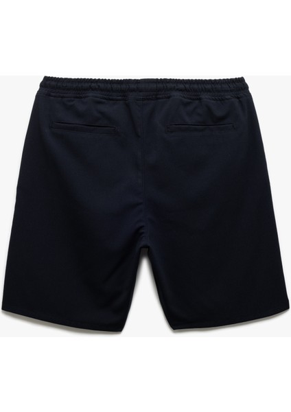 Viskon Karışımlı Cep Detaylı Bermuda Slim Fit Beli Bağcıklı Şort