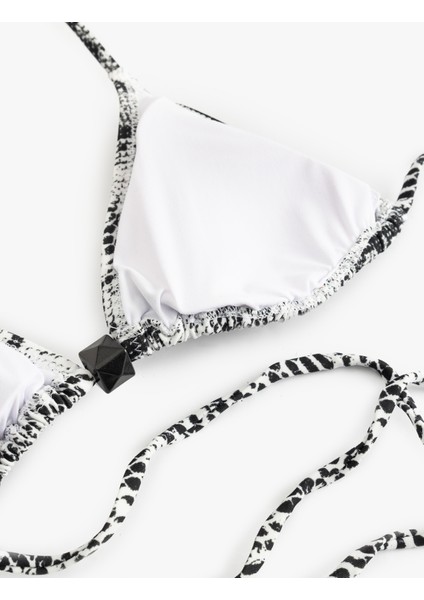 Aksesuarlı Yılan Desenli Üçgen Bikini Üstü fiyatları
