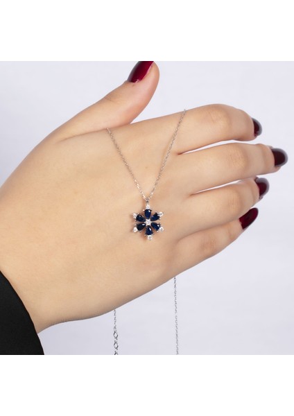 Lacivert Lotus Gümüş Kolye NUR-KY03168 fırsatları