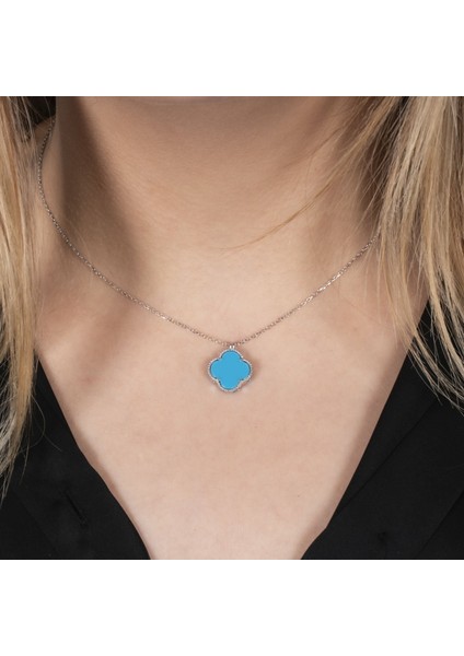 Beyaz Zirkon Çerçeveli Mavi Yonca Gümüş Kolye NUR-KY03161 fiyatları