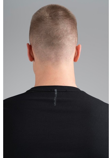 Regular Erkek Bisiklet Yaka Siyah T-shirt fırsatları