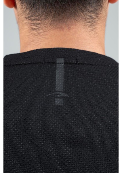 Regular Erkek Bisiklet Yaka Siyah T-shirt fırsatları