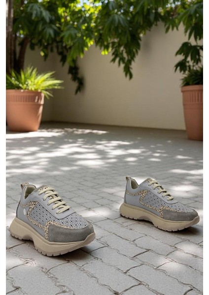 D25YA-7325 Gri Leopar Desen Kadın Sneaker Deri Tam Ortopedik Casual Günlük Kadın Ayakkabı fırsatları