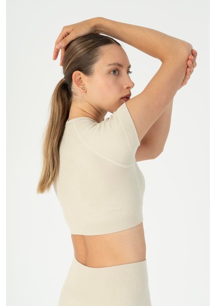SlimFit Kadın Bisiklet Yaka Bej- Crop Top modelleri