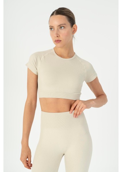 SlimFit Kadın Bisiklet Yaka Bej- Crop Top fırsatları
