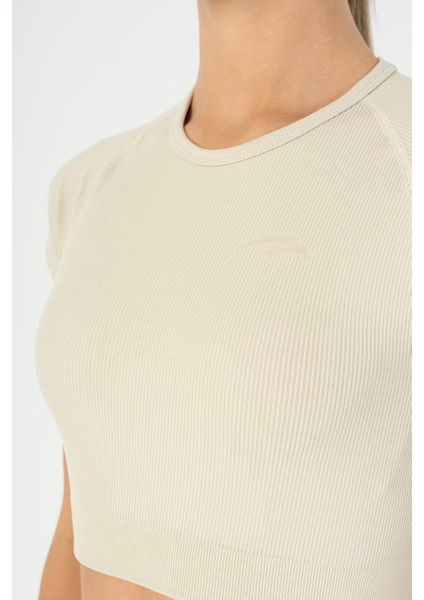 SlimFit Kadın Bisiklet Yaka Bej- Crop Top indirimleri