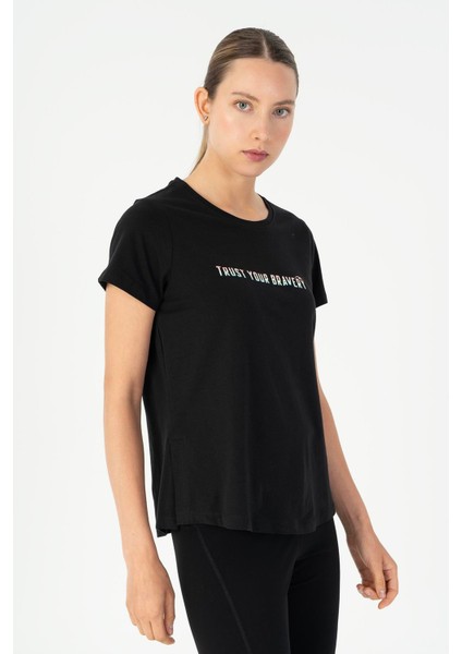 Regular Kadın Bisiklet Yaka Kısa Kol Siyah T-shirt 23132 fırsatları