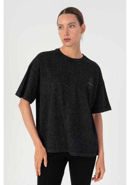 Comfort Kadın Bisiklet Yaka Düşük Kol Siyah T-shirt 23073