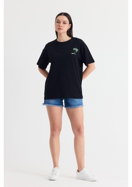 Siyah Nakış Detaylı Oversize Tişört 2150-16 fiyatları