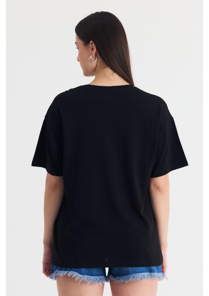 Siyah Nakış Detaylı Oversize Tişört 2150-16 indirimleri