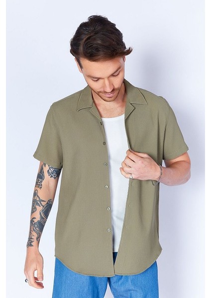 Ottoman Dokulu Esnek Apaş Yaka Kısa Kol Erkek Gömlek | Haki MJS117839-01