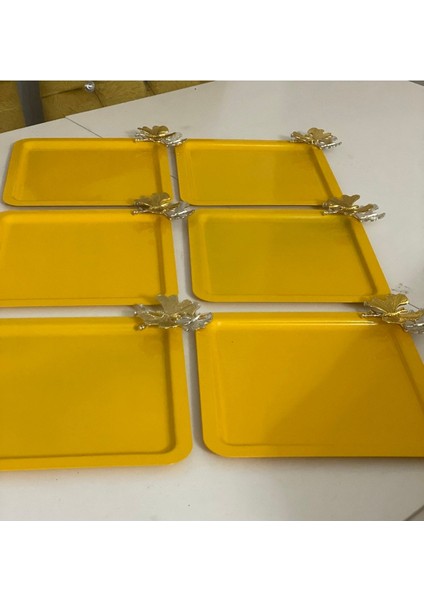 Metal Sarı Renk Kare 6 Lı Servis ve Sunum Tepsisi Kelebek Aksesuarlı fırsatları