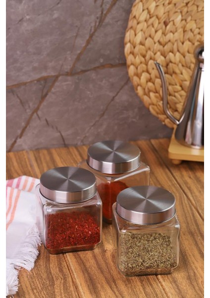 Metal Kapaklı 3'lü Borosilikat Cam Kavanoz Baharatlık 570 ml modelleri