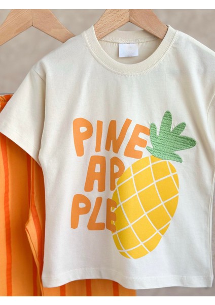 Unisex Çocuk Pamuklu Ekru Pineapple Sloganlı T-Shirt ve Çizgili Bermuda Takım